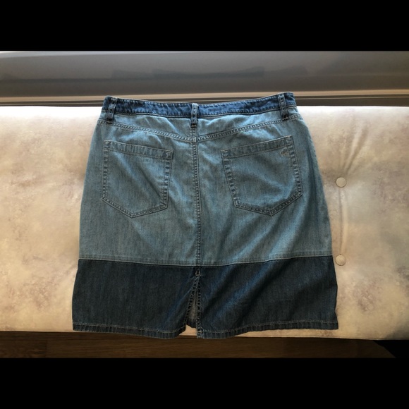Vince Camuto Patchwork Denim Skirt sz 12 - Picture 3 of 4